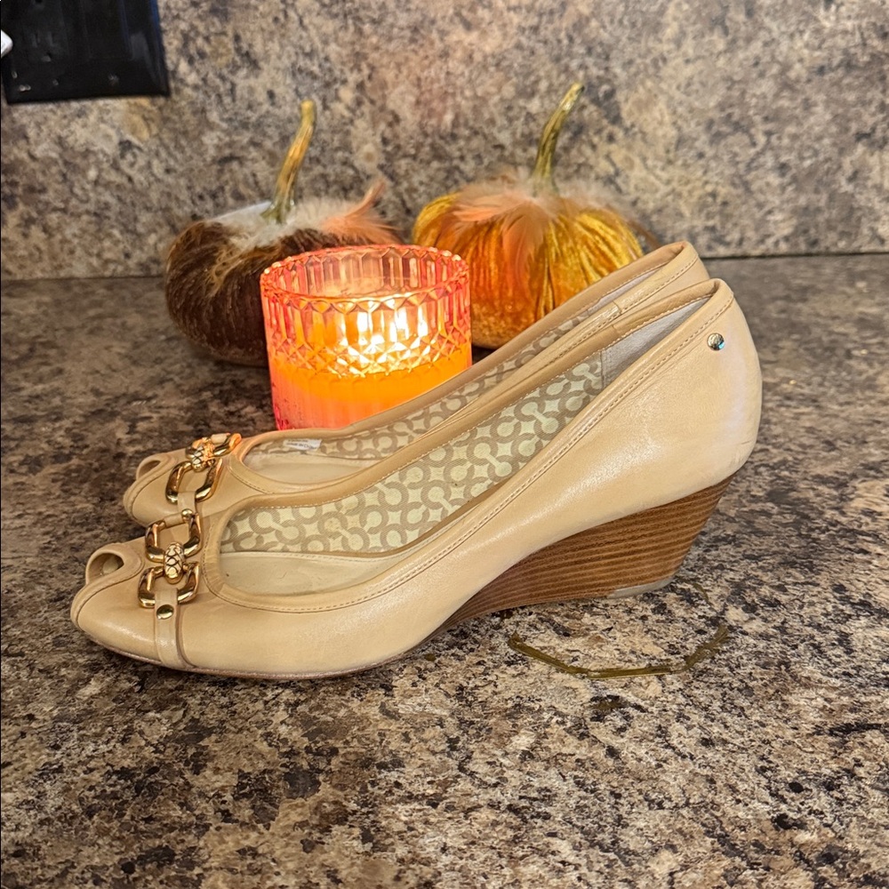 Vintage Coach Shelby Soft Calf Shoe - Picture 4 of 7